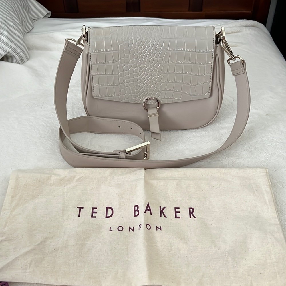 Ted Baker Loop And Tab Grainy Crossbody Bag - Picture 1 of 7